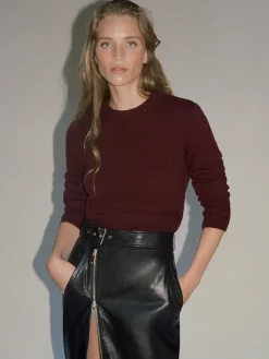 Women FRAME Cashmere Clean Crew in Deep Burgundy