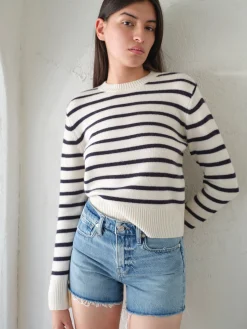 Women FRAME Cashmere Clean Crew in Navy Multi