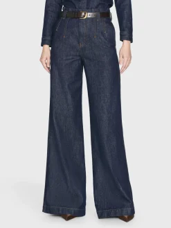 Women FRAME Darted Wide Leg Jean in