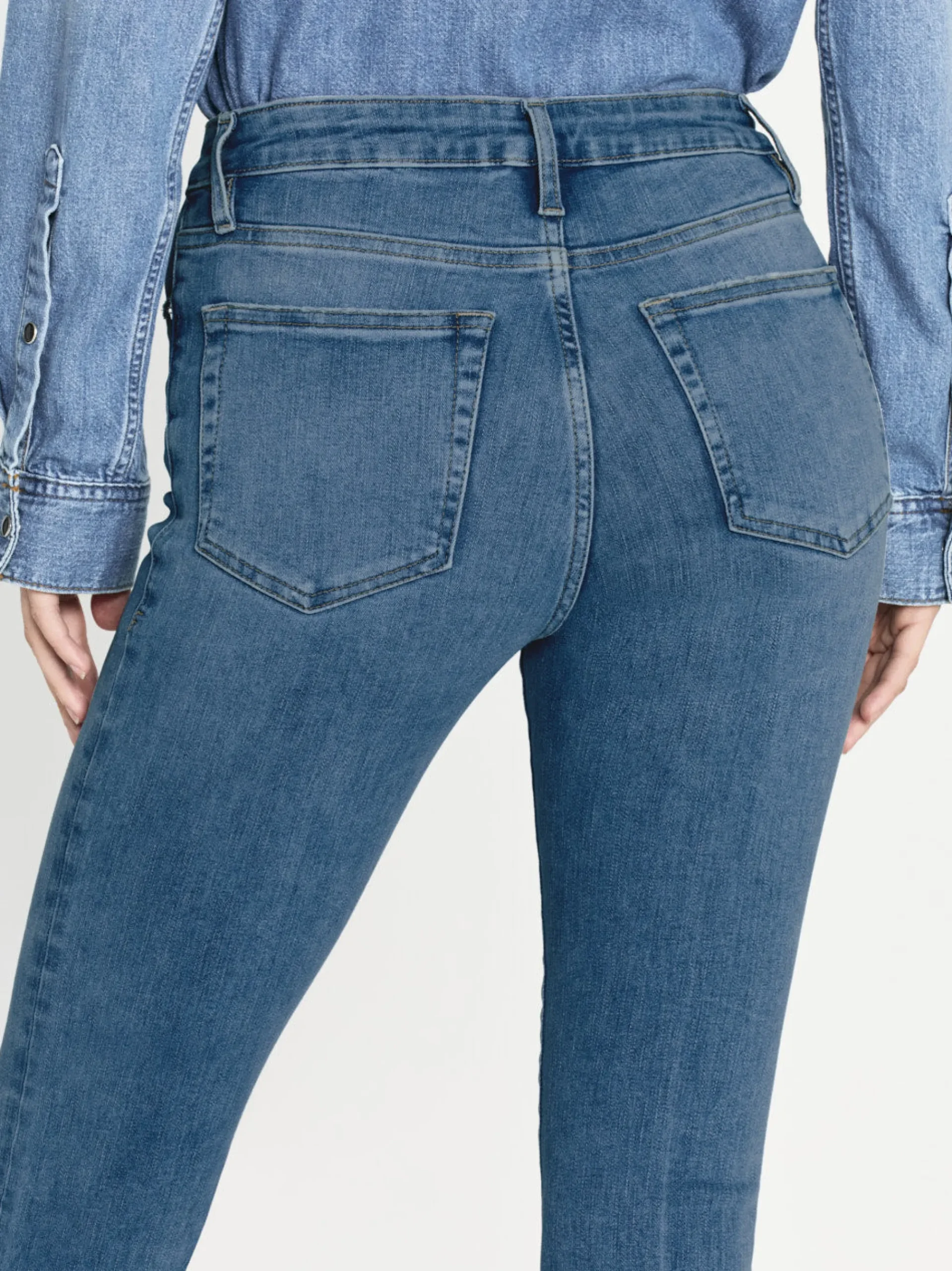 Women FRAME Le Crop Mini Boot in