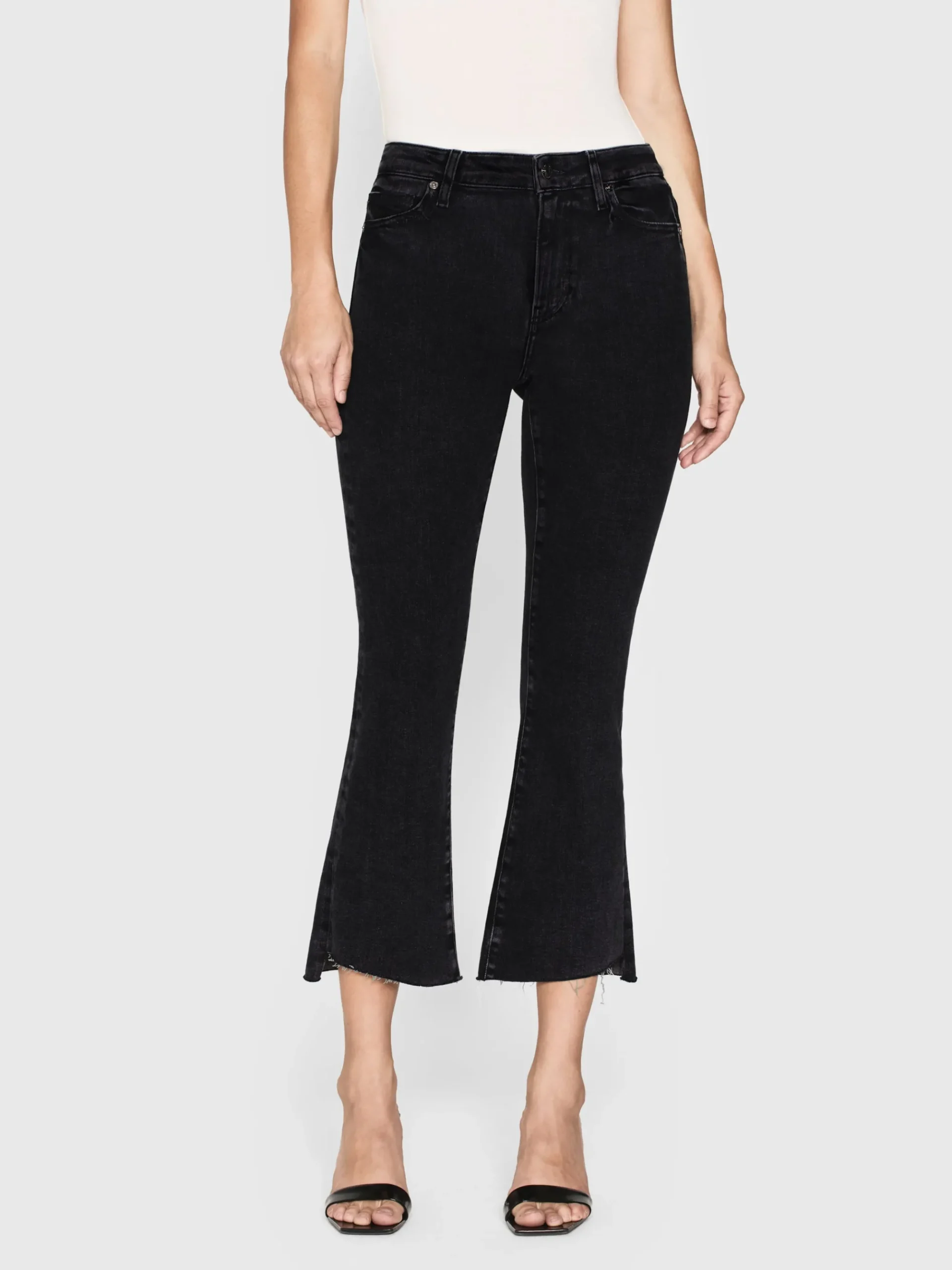 Women FRAME Le Crop Mini Boot in Radio Cascade Hem