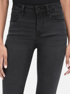 Women FRAME Le Crop Mini Boot Raw Edge in