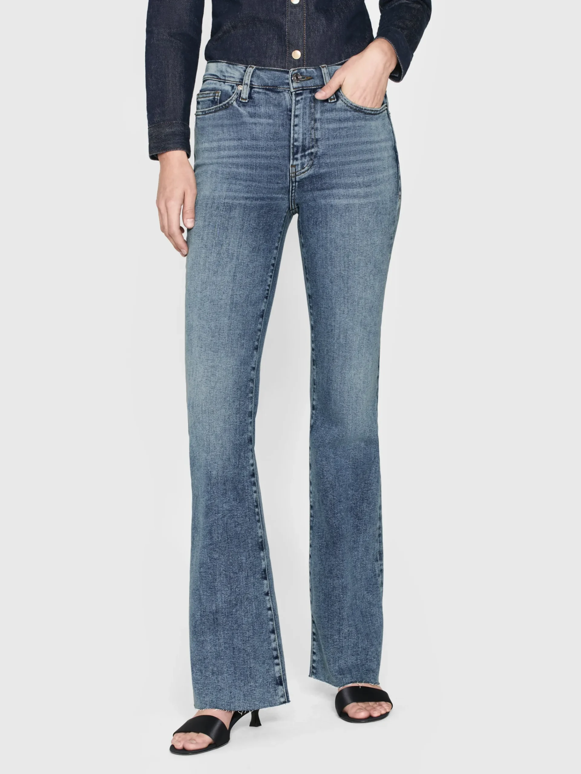 Women FRAME Le Easy Flare in Rowley Raw After