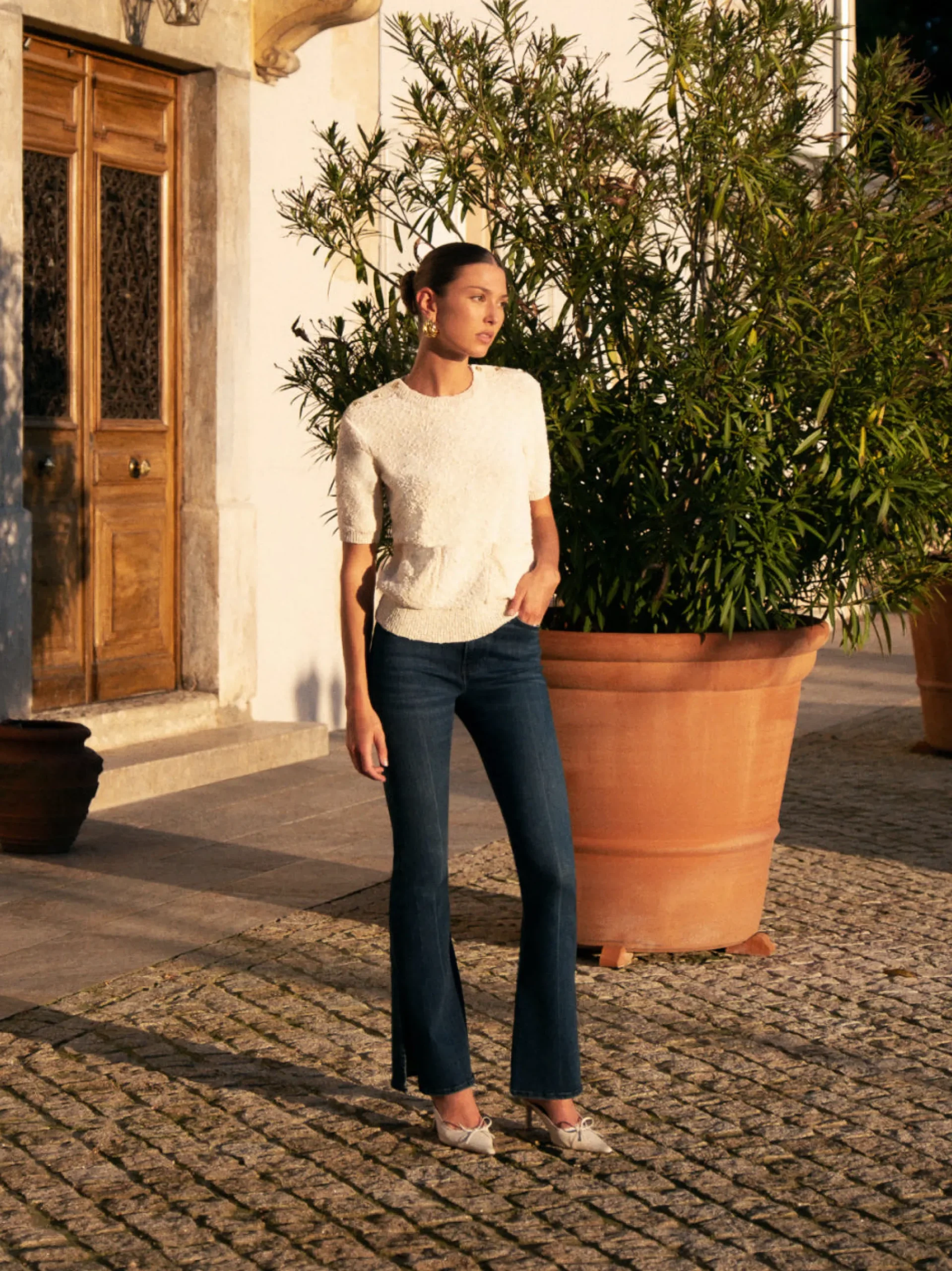 Women FRAME Le Easy Flare Side Slit in