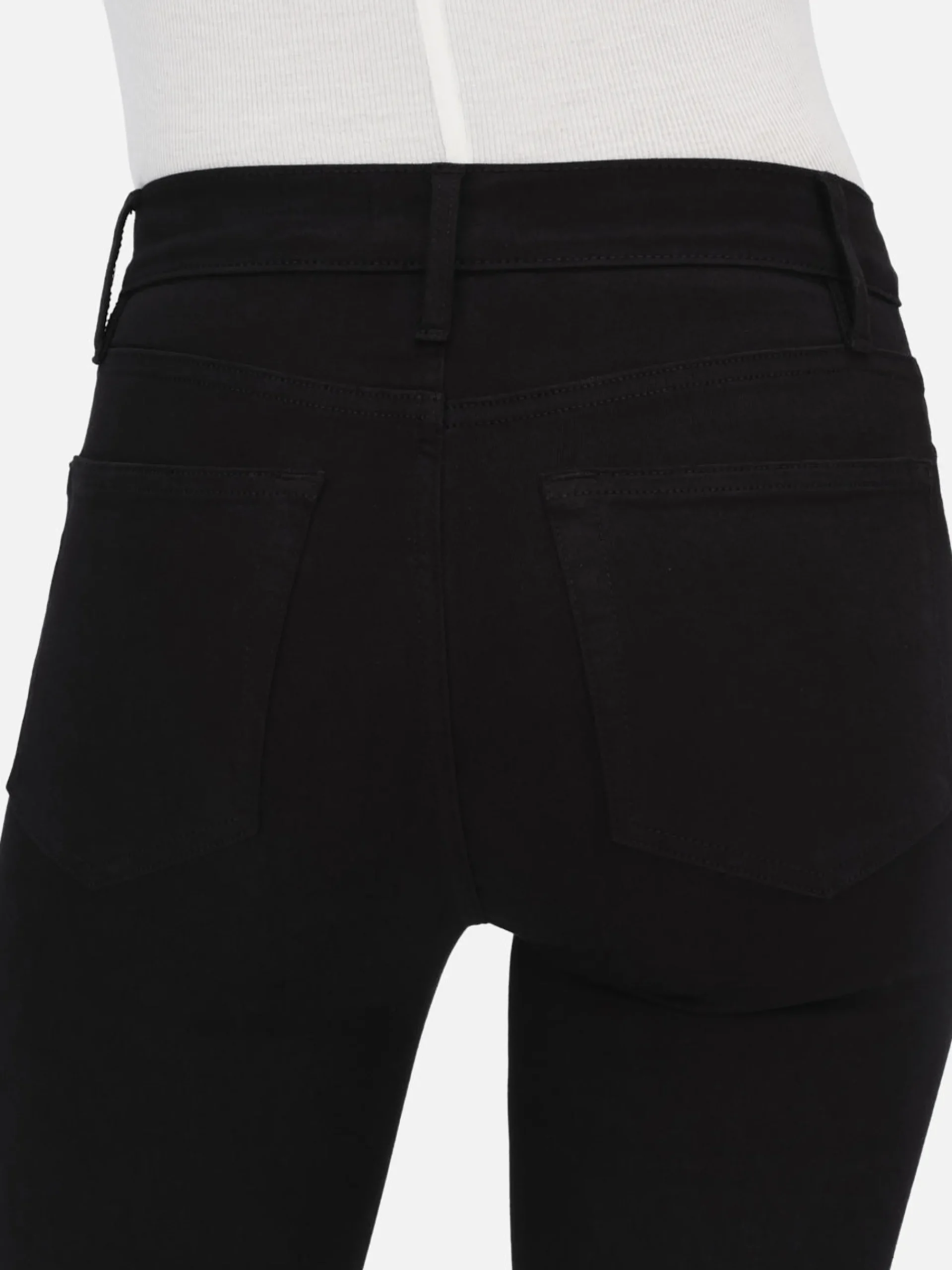 Women FRAME Le High Skinny in Film Noir