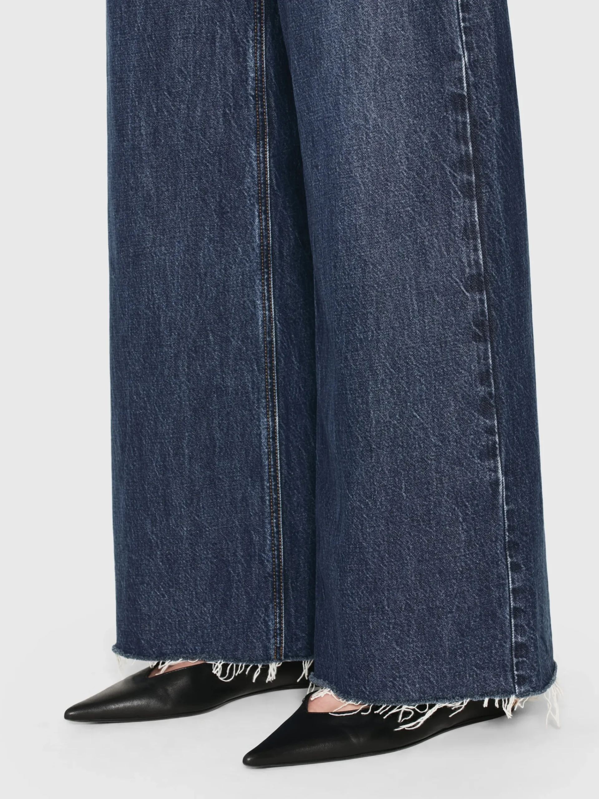 Women FRAME Le Low Baggy Wide Leg in Blindspot Raw Fray