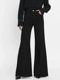 Women FRAME Le Palazzo in Film Noir