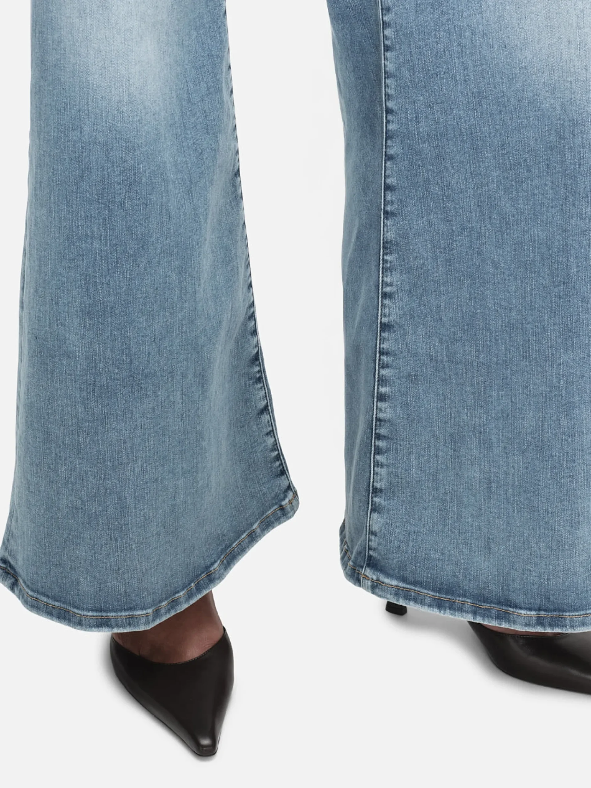 Women FRAME Le Palazzo Crop in