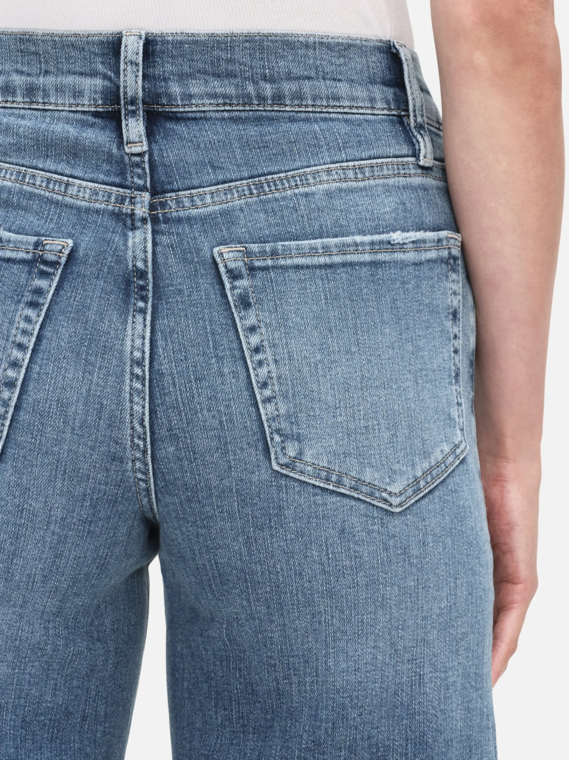 Women FRAME Le Palazzo Crop in Daphne Blue