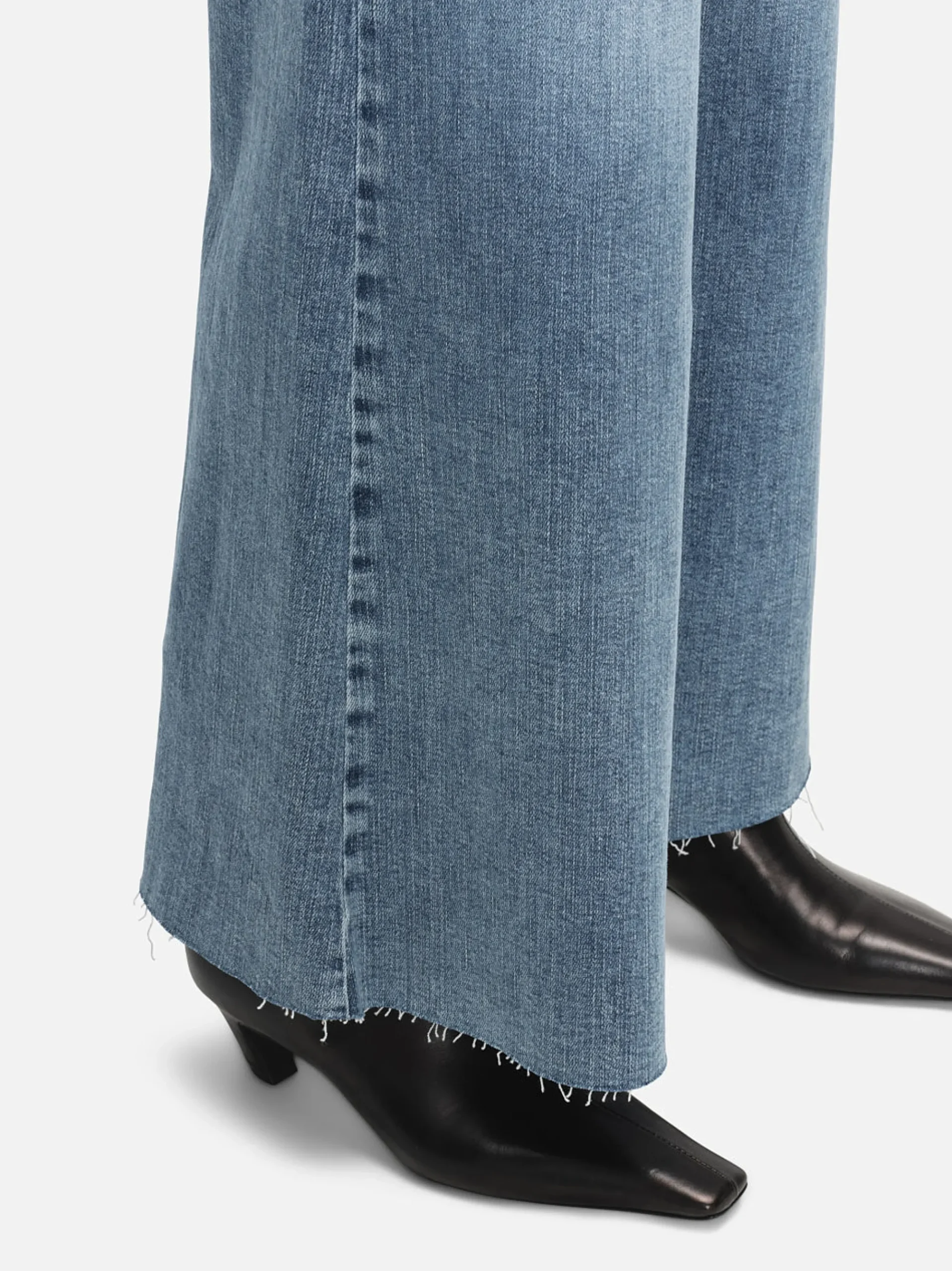 Women FRAME Le Palazzo Crop in Daphne Blue