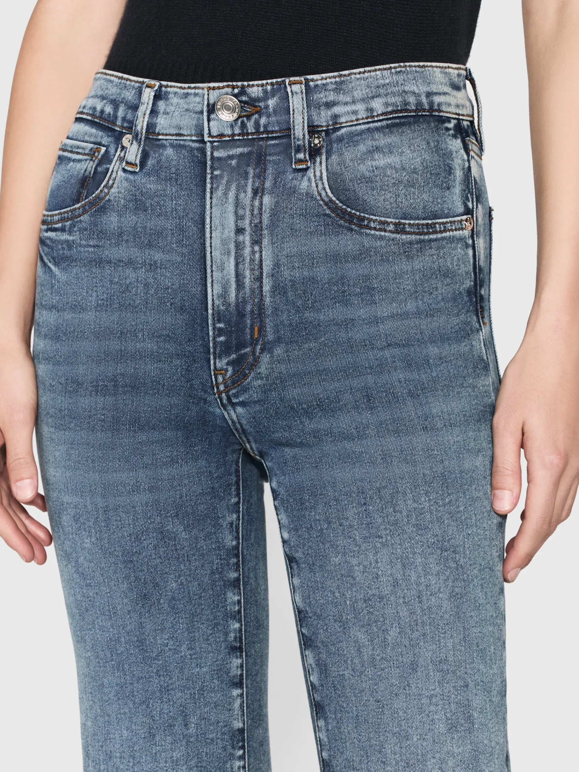 Women FRAME Le Sleek Straight in Rowley Raw Fray