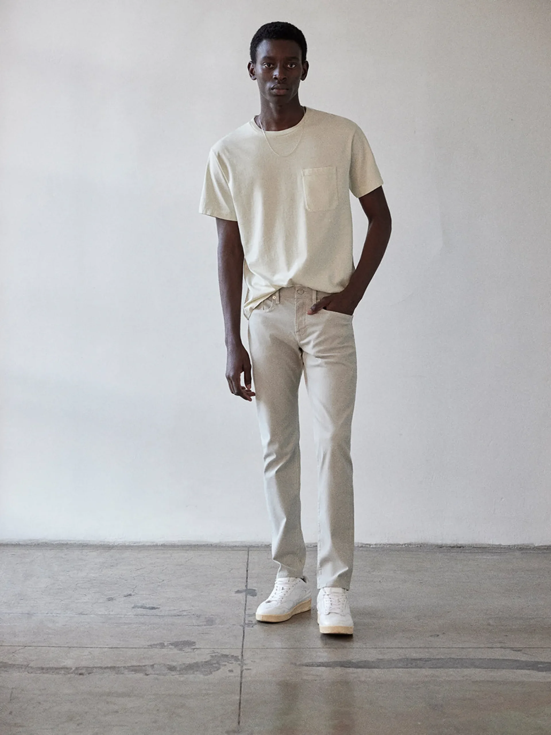 FRAME L'Homme Slim Brushed Twill in Milk Beige