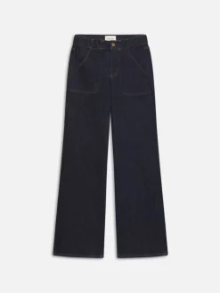 Women FRAME Modern Pocket Jean in