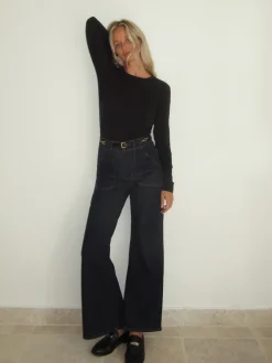 Women FRAME Modern Pocket Jean in