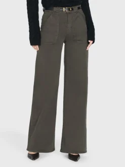 Women FRAME Modern Pocket Pant in Rich Military