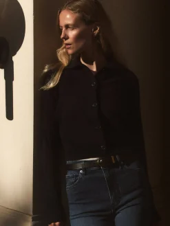 Women FRAME Shrunken Cashmere Cardi in