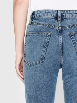 Women FRAME The Arrow in