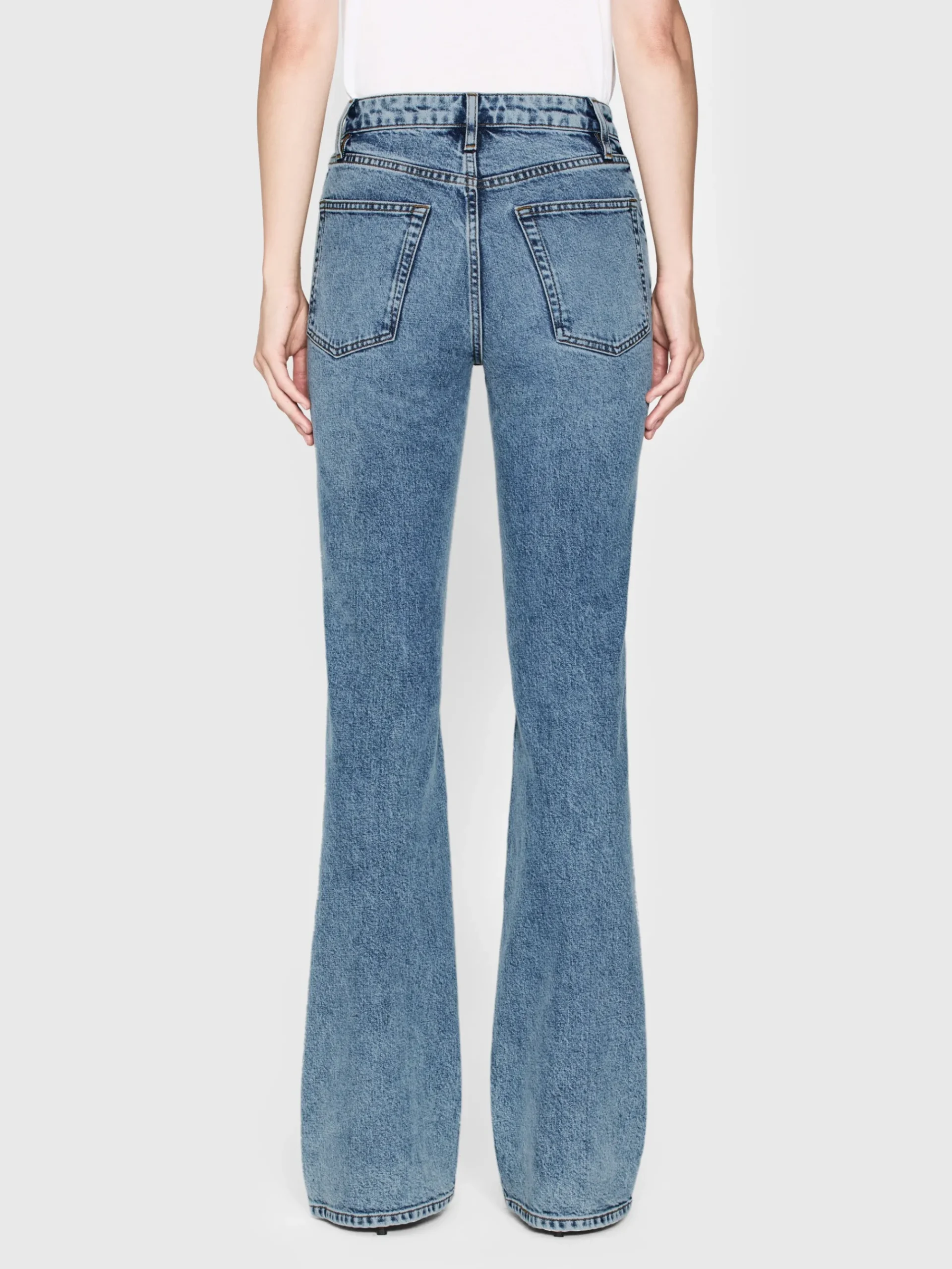 Women FRAME The Arrow in