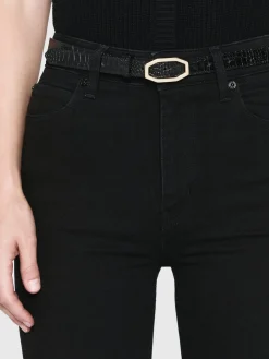 Women FRAME The Arrow in