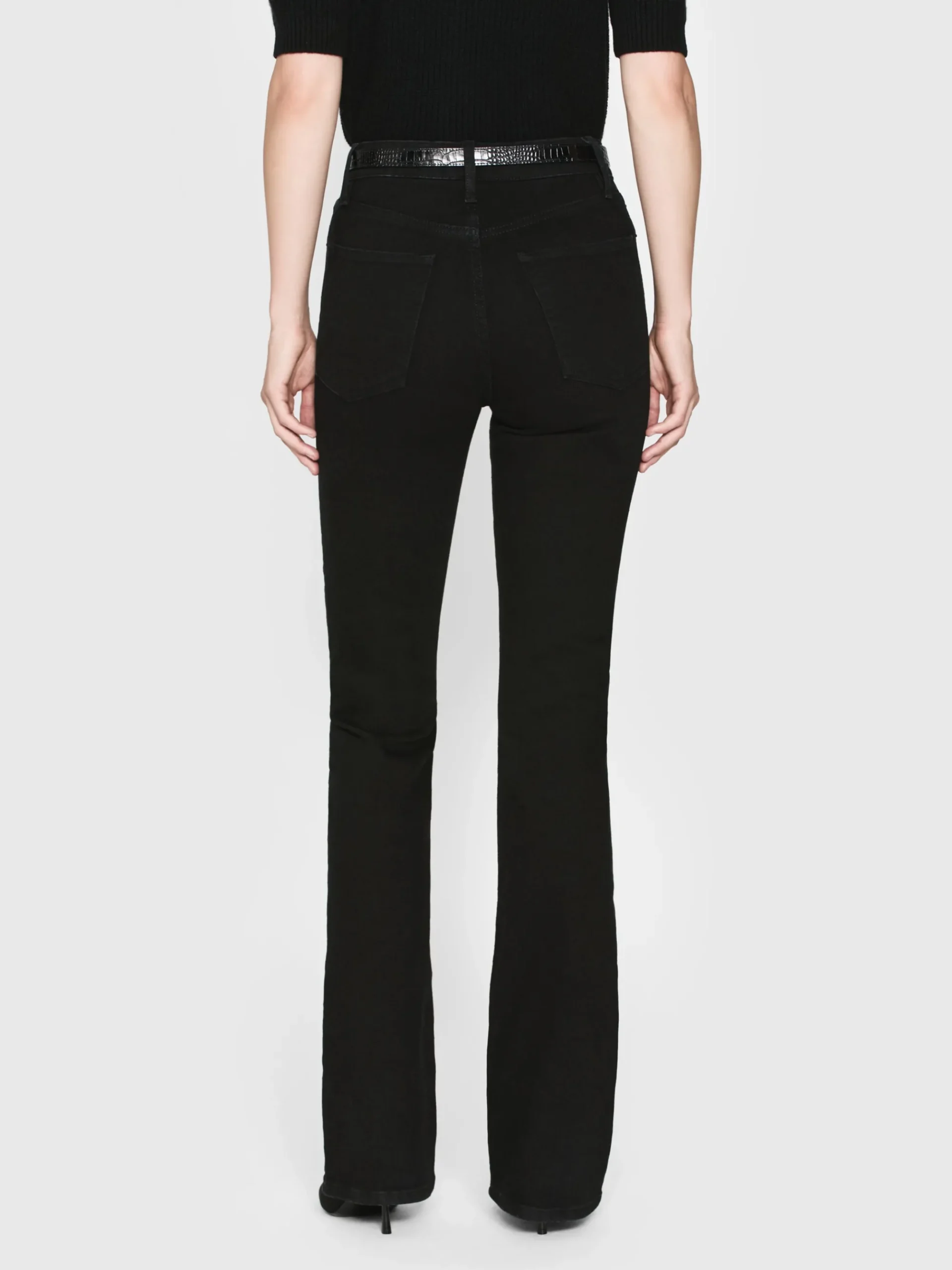 Women FRAME The Arrow in