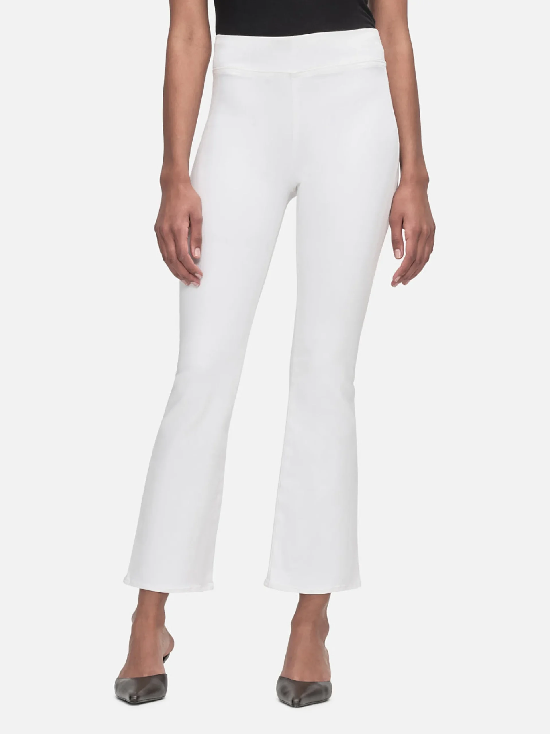 Women FRAME The Jetset Crop Mini Boot in