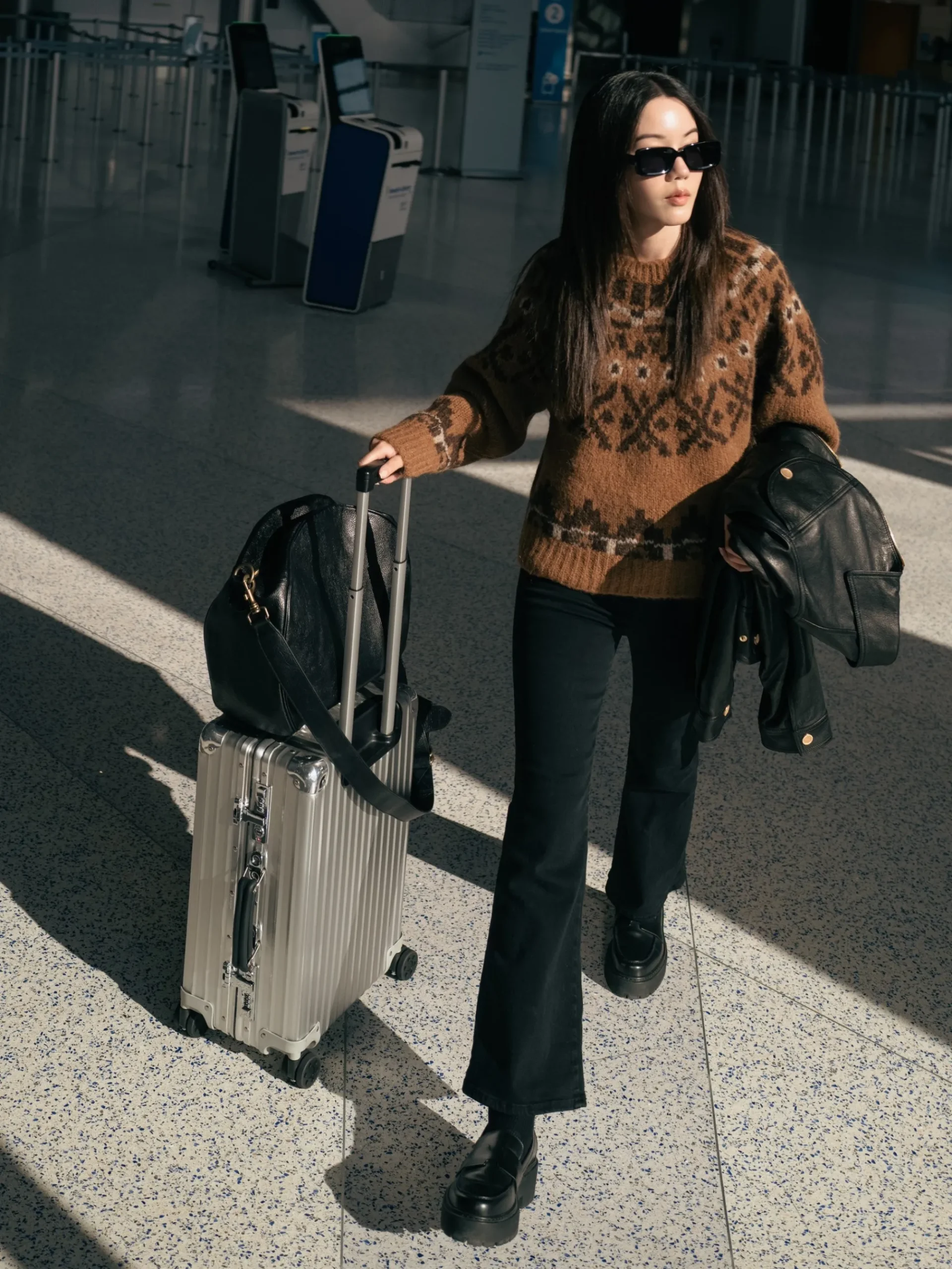 Women FRAME The Jetset Crop Mini Boot in Sheen Noir