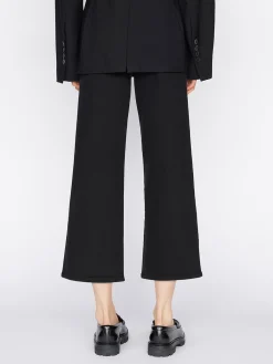 Women FRAME The Jetset Wide Crop in Sheen Noir