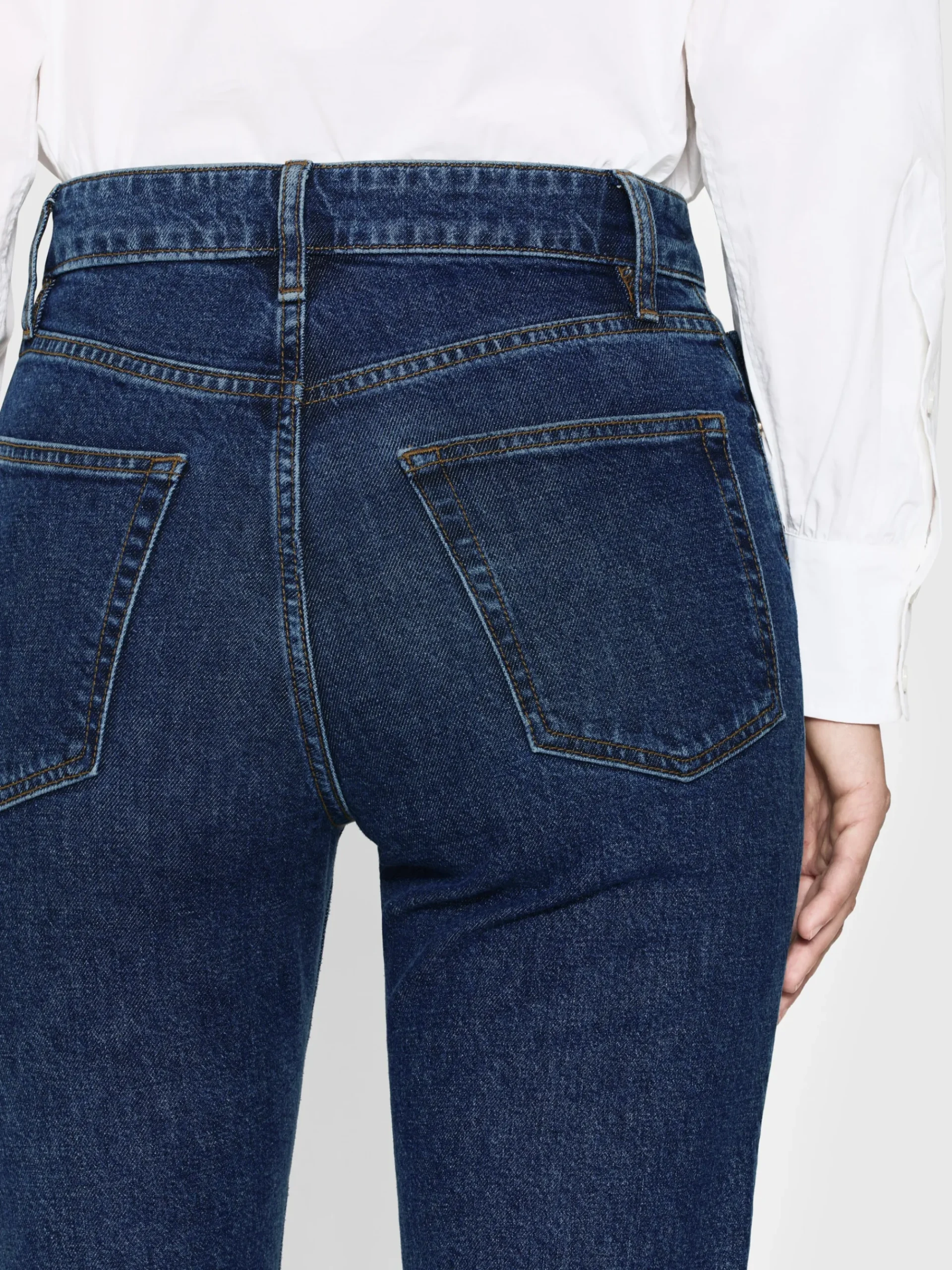 Women FRAME The Ruler in