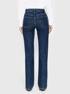 Women FRAME The Ruler in