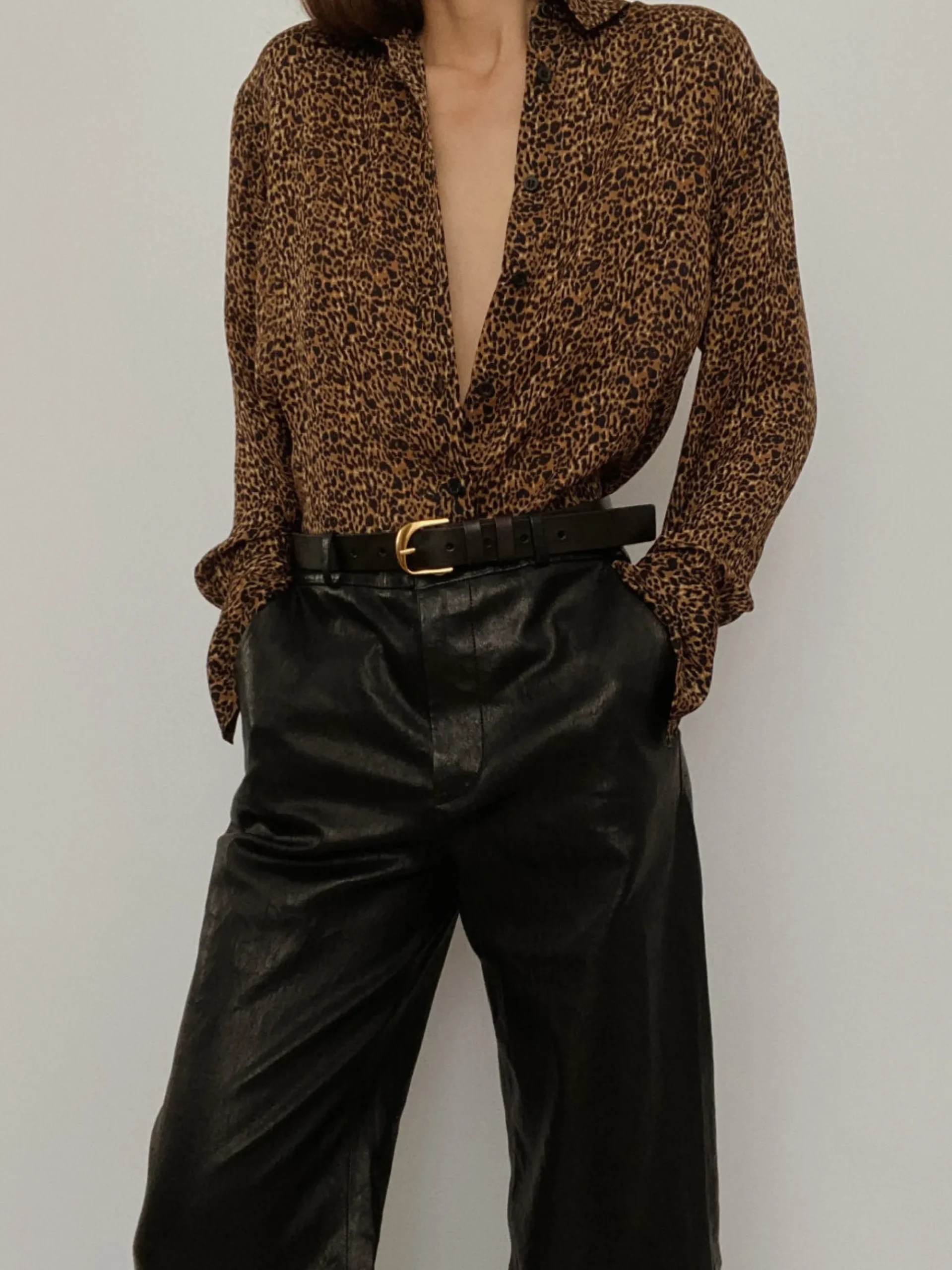 Women FRAME The Standard Shirt in Sand Multi