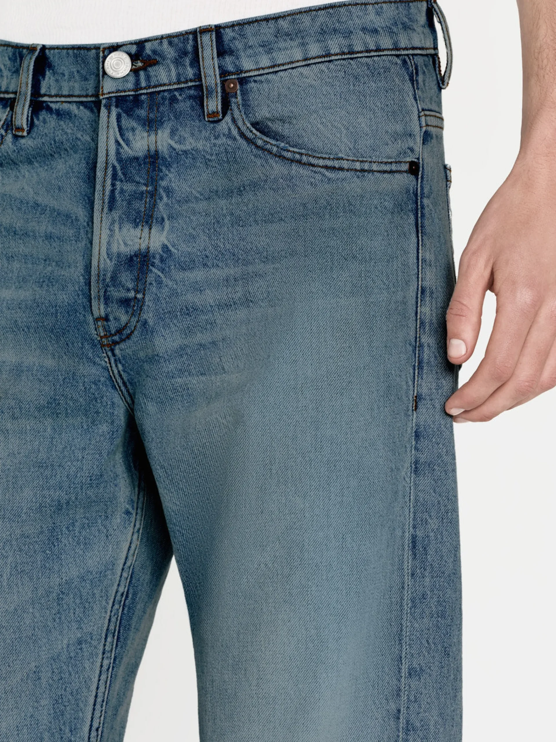 FRAME The Straight Jean in