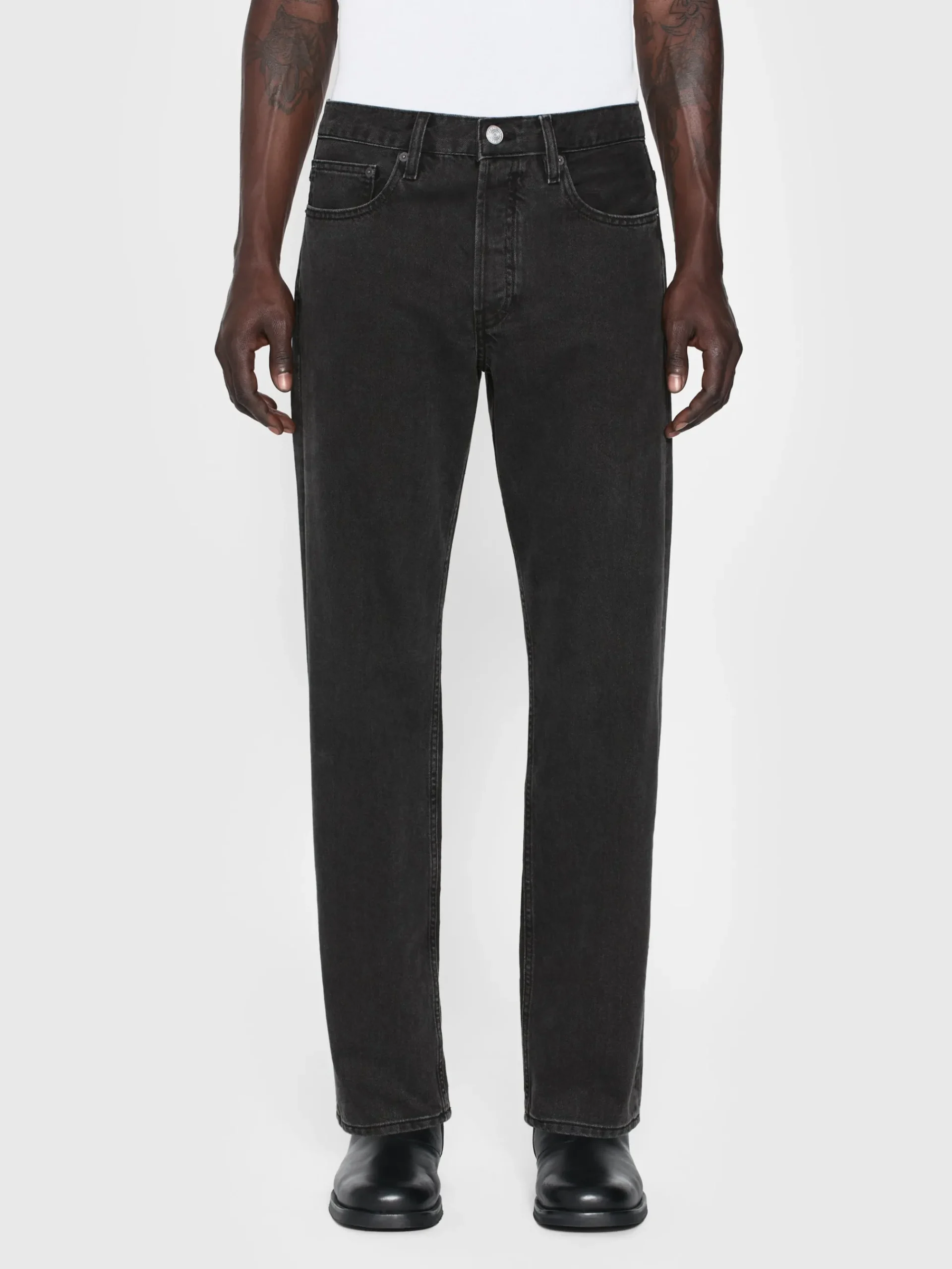 FRAME The Straight Jean in