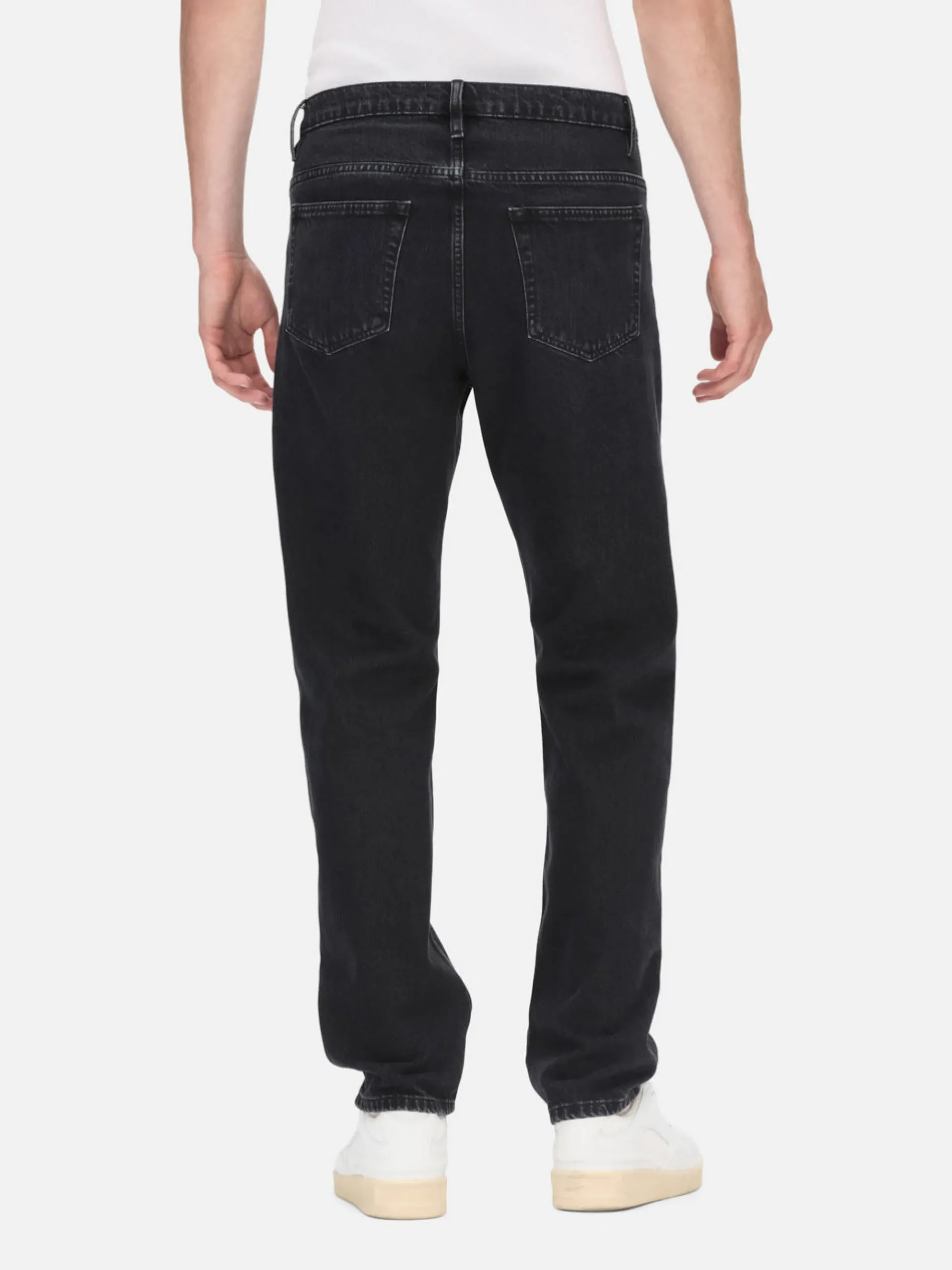 FRAME The Straight Jean in