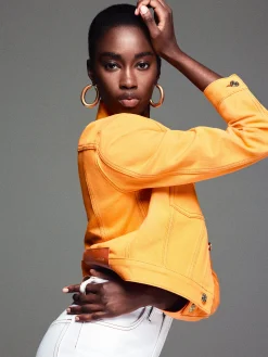 Women FRAME The Tailored Denim Jacket in