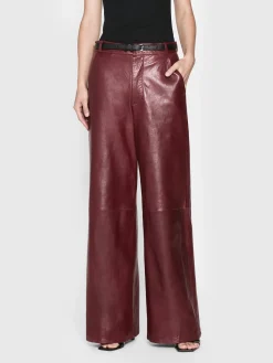 Women FRAME The Wide Leather Trouser in Syrah Red