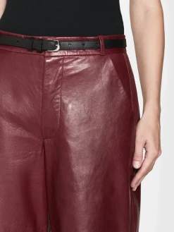 Women FRAME The Wide Leather Trouser in Syrah Red
