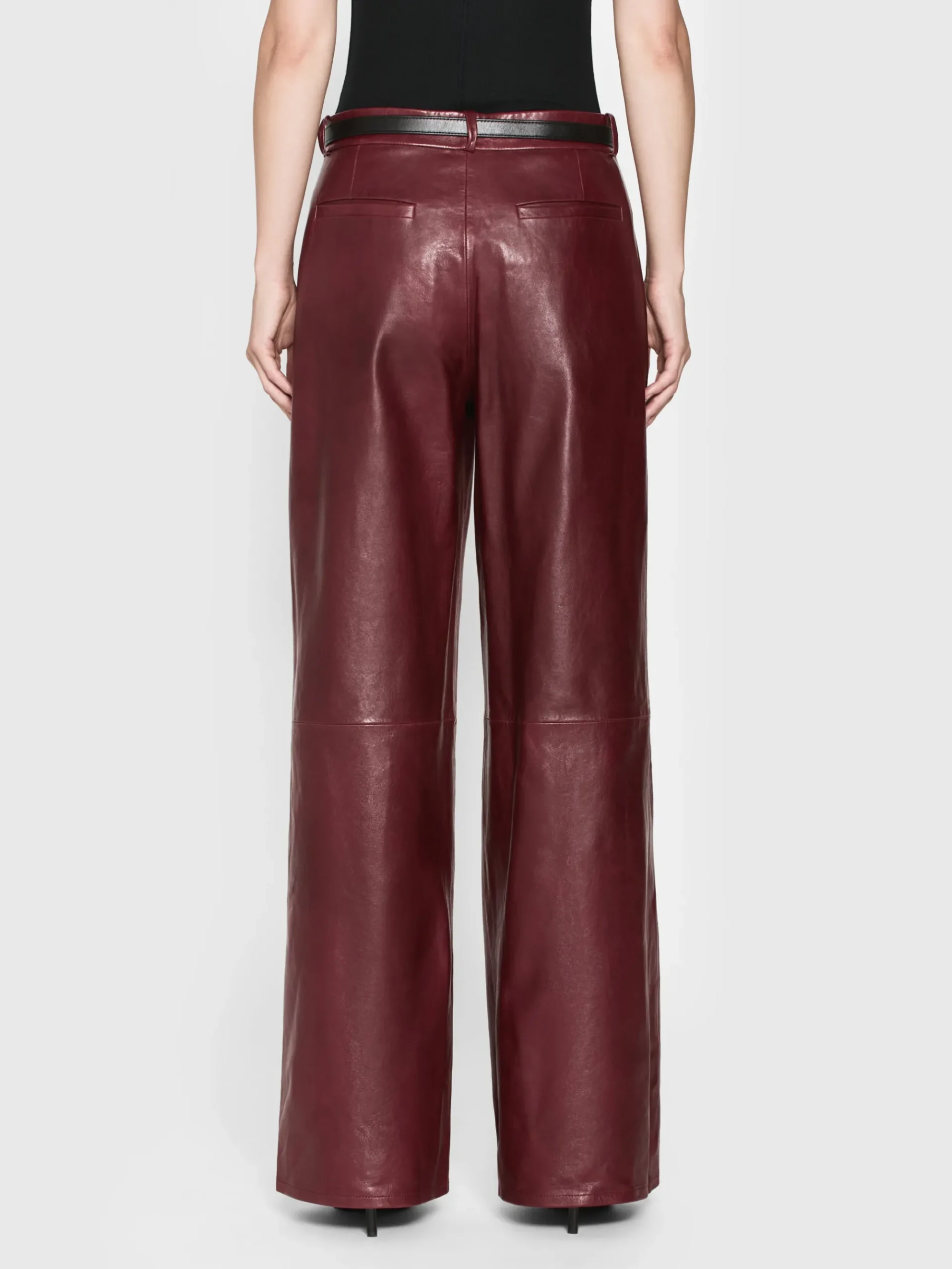Women FRAME The Wide Leather Trouser in Syrah Red